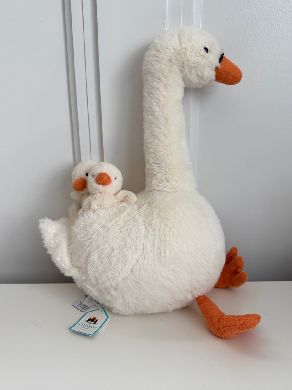 Jellycat Featherful Swan (with both babies) BNWT (RETIRED)